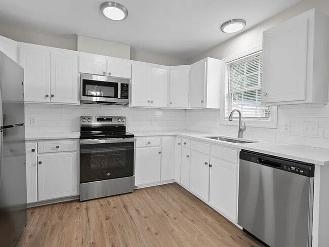 Photo - 3 Bedroom House in Flagmarsh Hills
