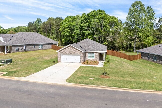 Photo - 1/2 off 1st months rent if you sign a lease by 6/1/26!