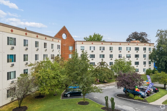 Sycamore Crest 55+ Senior Apartments