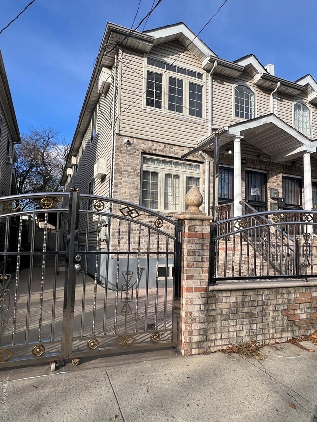 Photo - 169-11-169105 105th Ave Unit 1