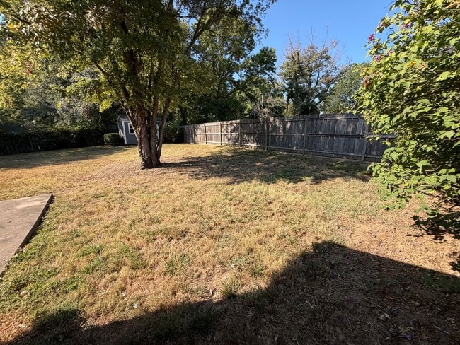 3685 Bryn Mawr Dr