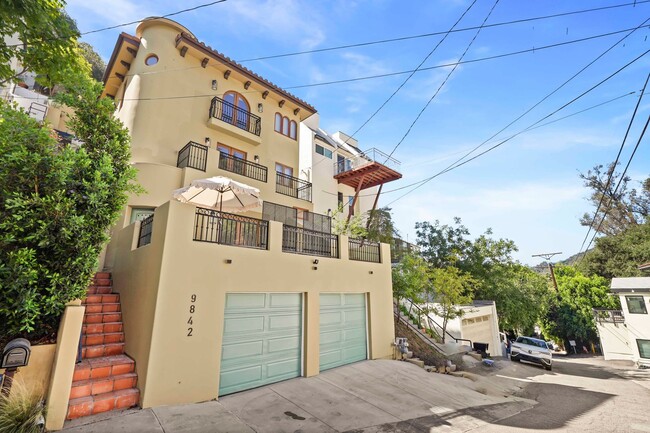 Photo - 9842 Portola Dr