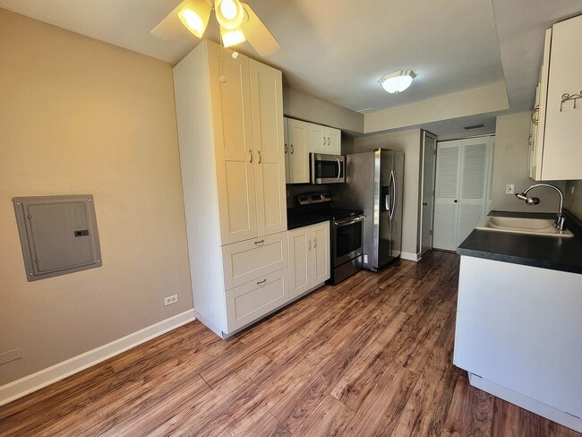Photo - 2211 Dorchester Ct