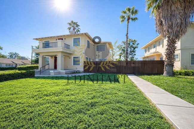 Photo - 1105 N College Ave