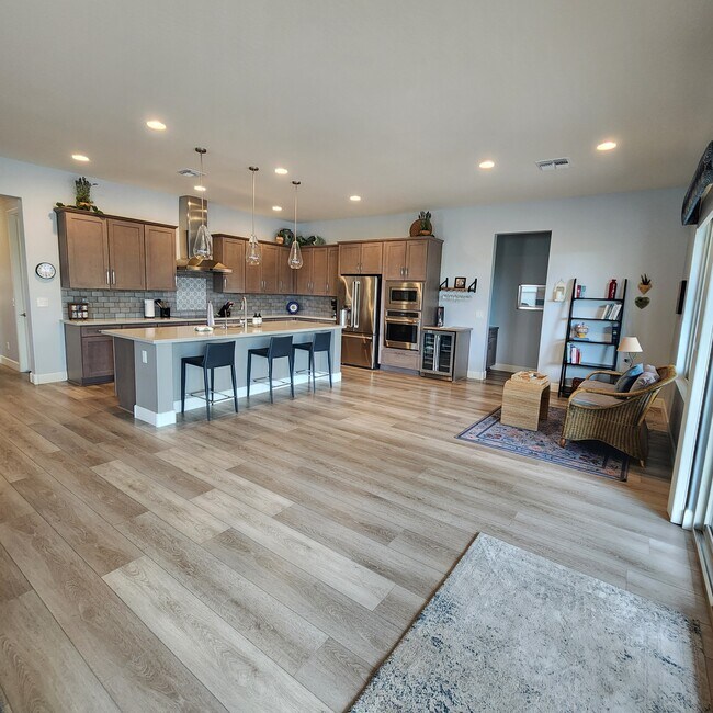 3199 Prospector Wy