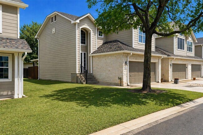 Photo - 2632 Century Park Blvd Unidad 16