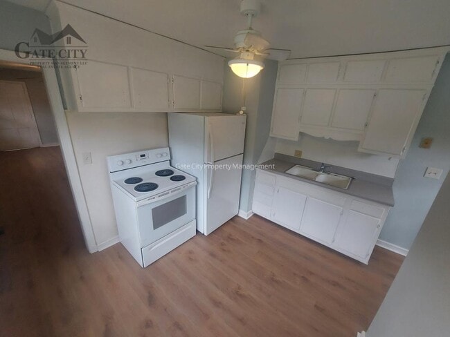 Photo - 1218 Guyer St