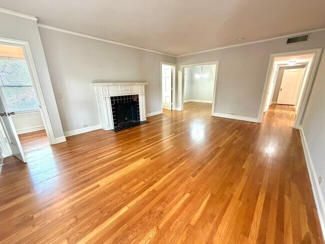 Photo - 109 W Norwood Ct