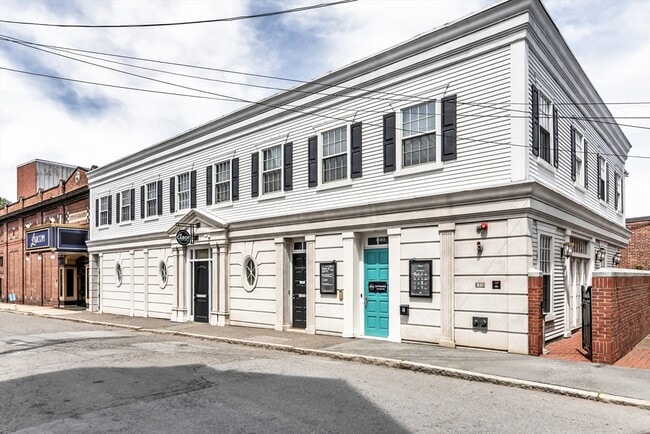 Photo - 7 Wallis St Unit 2