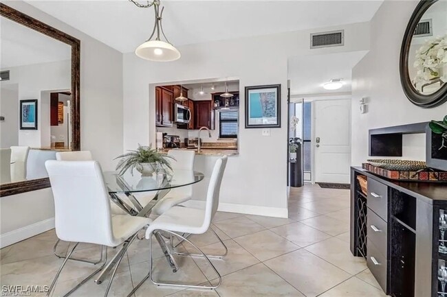 Photo - 805 River Point Dr Unidad 106C