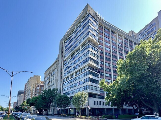 Building Photo - 3410 N Lake Shore Dr Rental