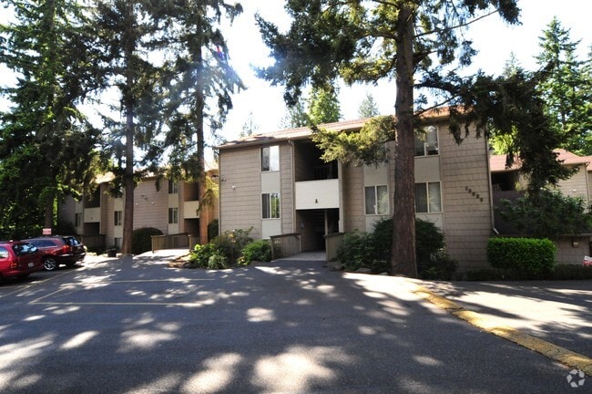 Parkwood Apartments - Parkwood Apartments