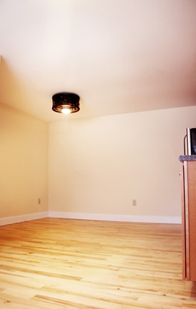 Photo - 155 Maple St Unit APT 1