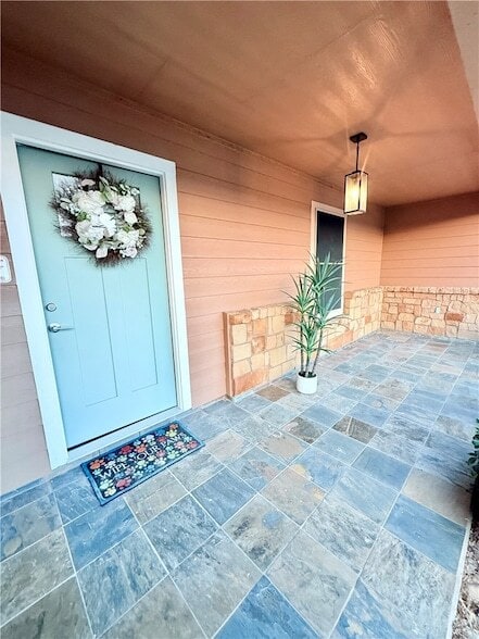 Photo - 1126 Fallow Ln