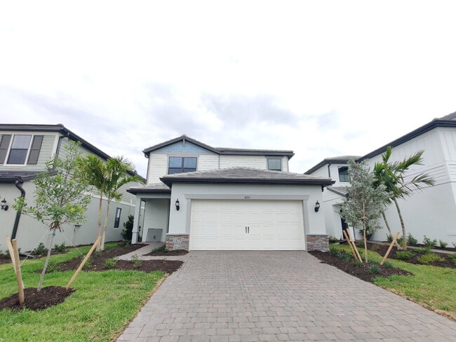 Building Photo - 6211 Baywood Ct