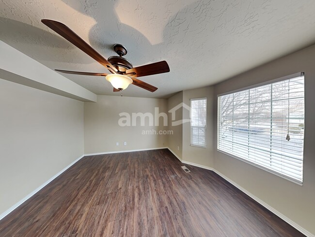 Photo - 2101 1630 N St