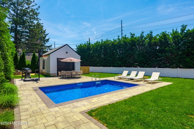 Photo - 624 Chicago Blvd