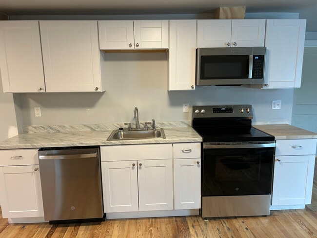 Photo - 826 Walker Ave