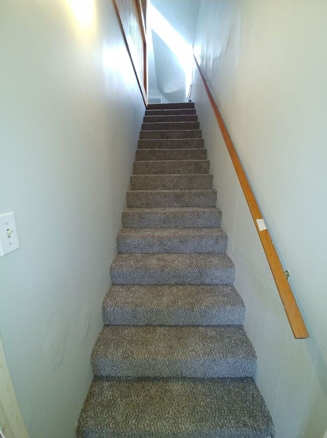 Building Photo - 308 N 11th St