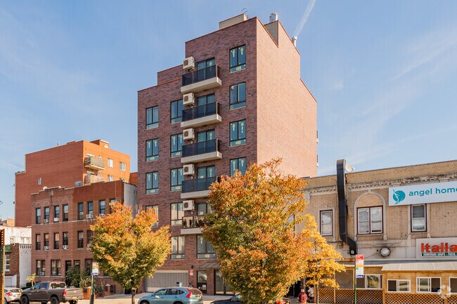 Photo - 1721 W 6th St Apartments