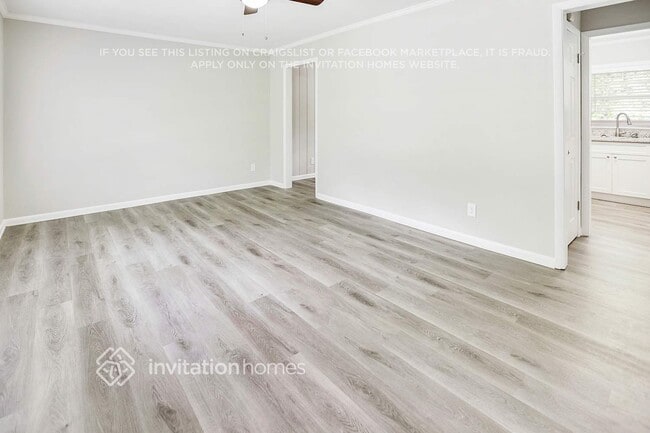 Photo - 3582 Highwood Dr SW