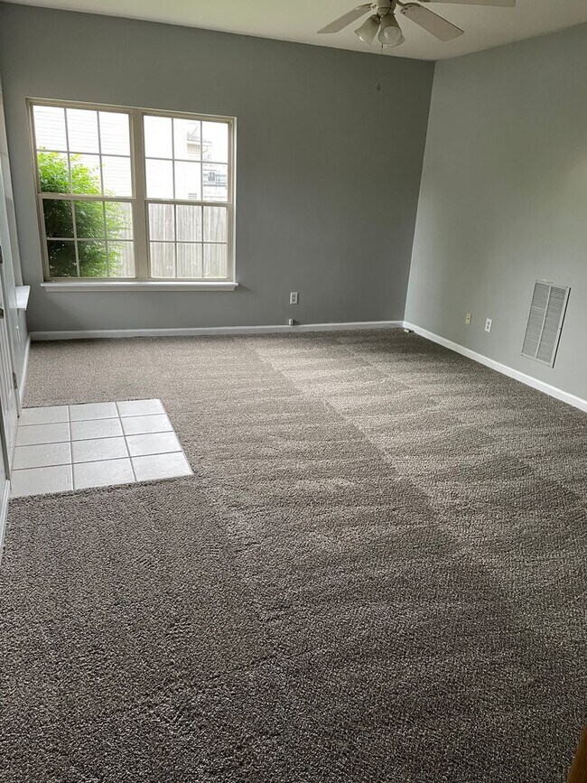 Photo - 118 Lowell Ct Unidad 1