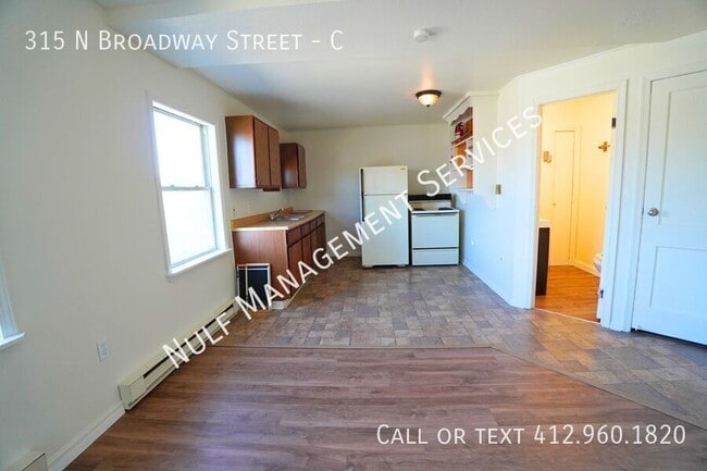 Photo - 315 N Broadway St Unidad C