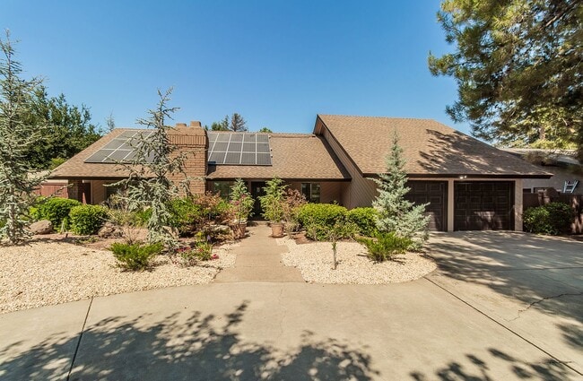 Building Photo - Stunning Woodward Park, Northeast Fresno, ... Rental