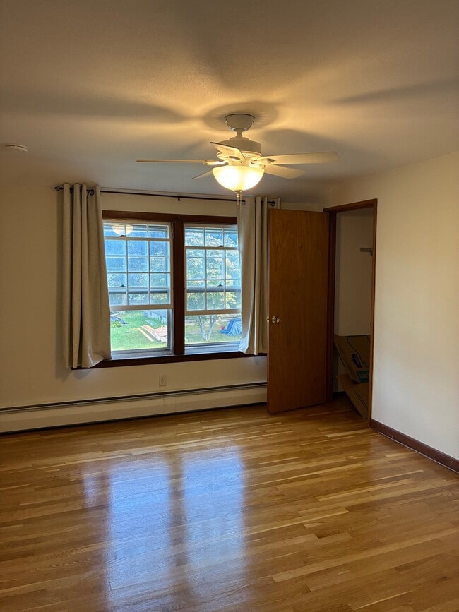 3 Lincoln Ave Unit 2R