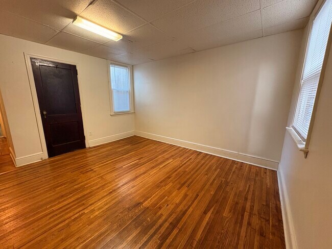 Photo - 115 S Duke St