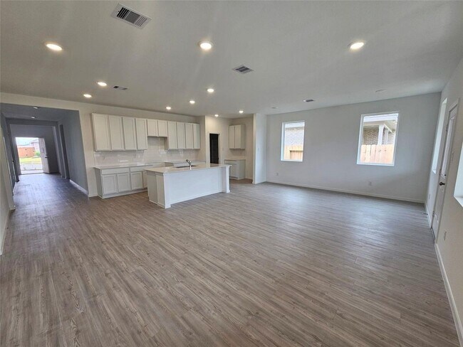 Photo - 16072 Tallis Dr