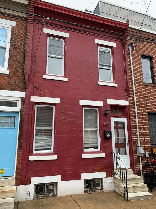 Building Photo - Beautiful 2-Bedroom Townhome in Point Bree...