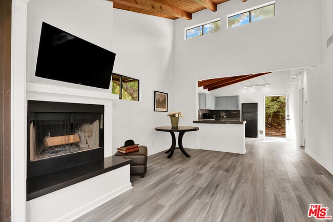 Photo - 2039 Tuna Canyon Rd House
