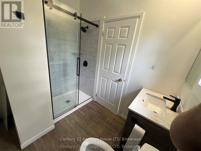 Photo - 344 Ridge Rd N Unit 3