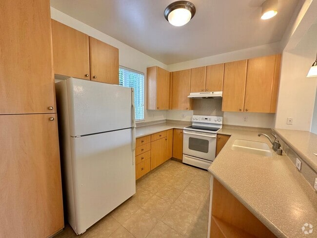 Building Photo - 9 Kaloaloa Way Unit 1 Rental