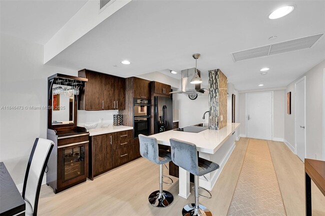 Building Photo - 1850 S Ocean Dr Unit 1907 Rental