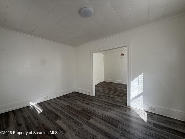 Photo - 216-216 14th Ave