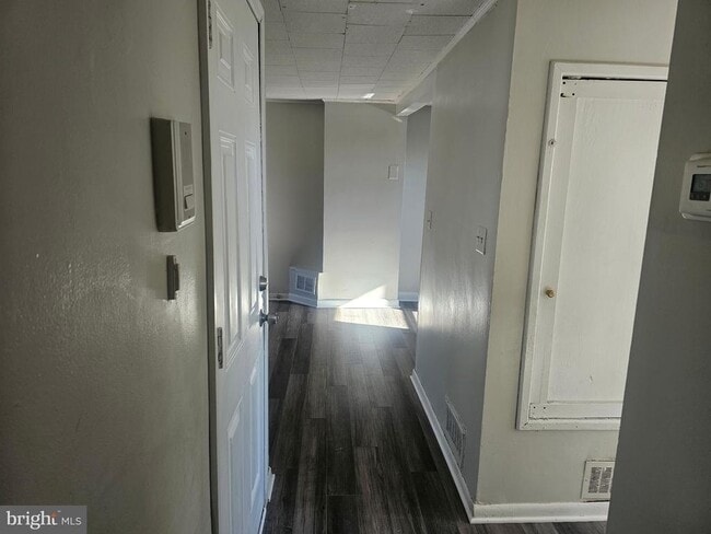 Photo - 7515 Lange St