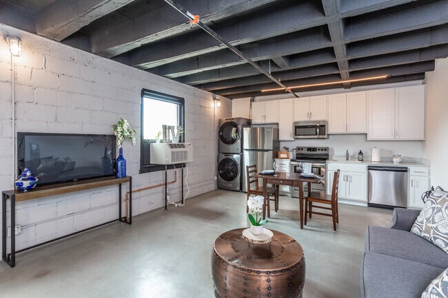 Dahlman Flats