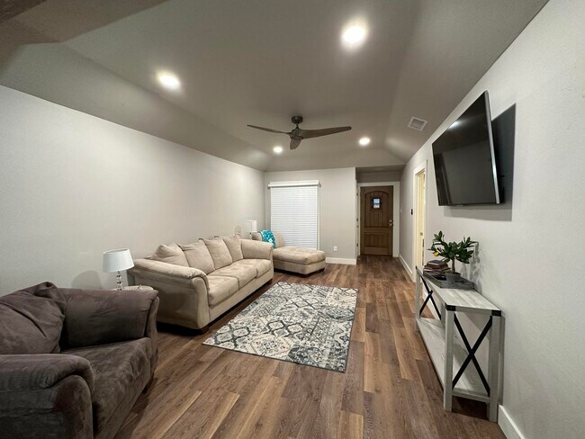 Photo - 9712 Memphis Ave