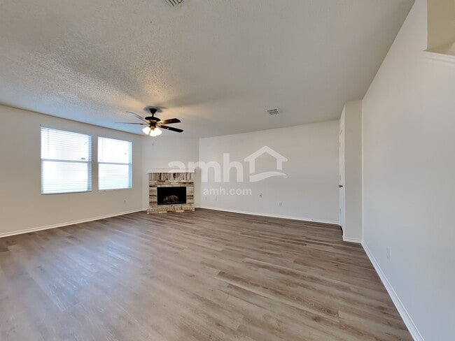 Photo - 3112 Amber Waves Ln