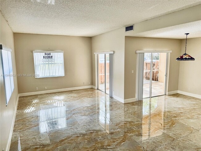 Photo - 549 Racquet Club Rd