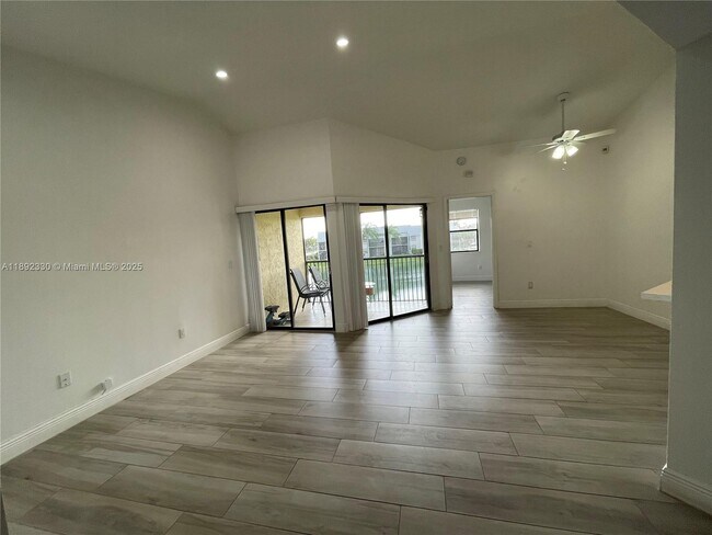 Photo - 1042 Adams Ave Unit 1042E