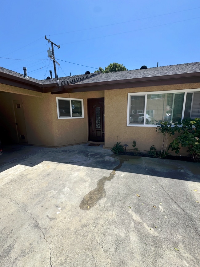 Photo - 4928 W 119th Pl Unidad #C