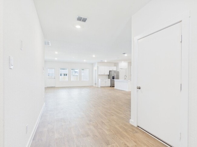 Photo - 171 Teal St