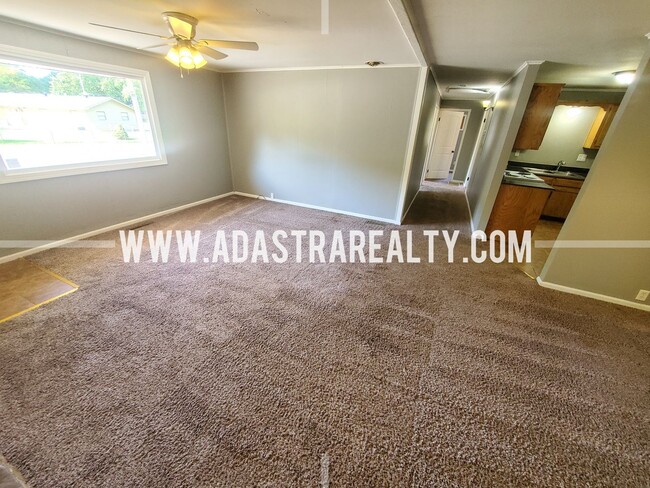 Photo - 6011 N Forest Ave