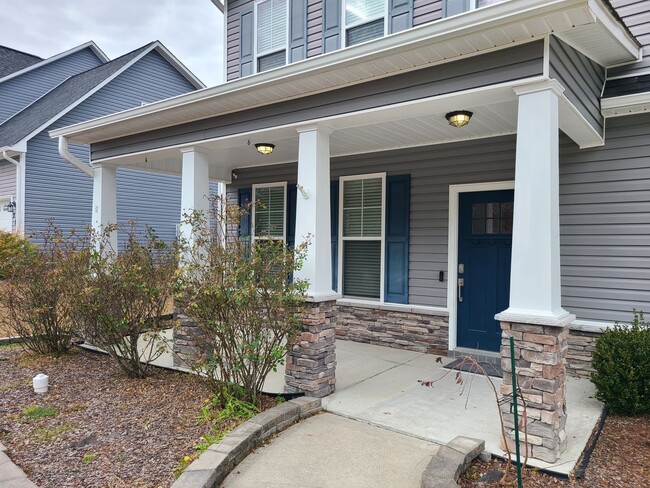 Photo - 4 Bed, 2.5 Bath located in The Village in Folkstone Community - Holly Ridge
