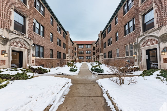 Photo - 1309 Oak Ave Unit L3