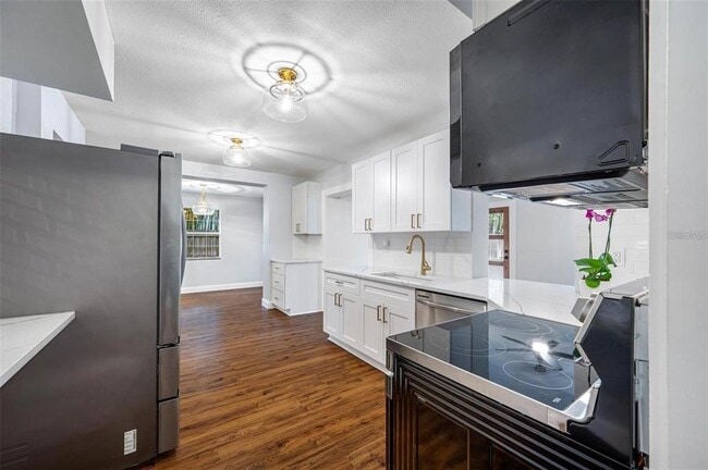 Photo - 2851 W Bay Ave