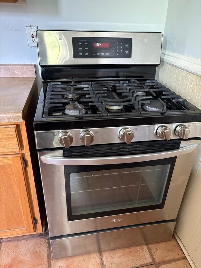 Photo - 3352 N Richards St